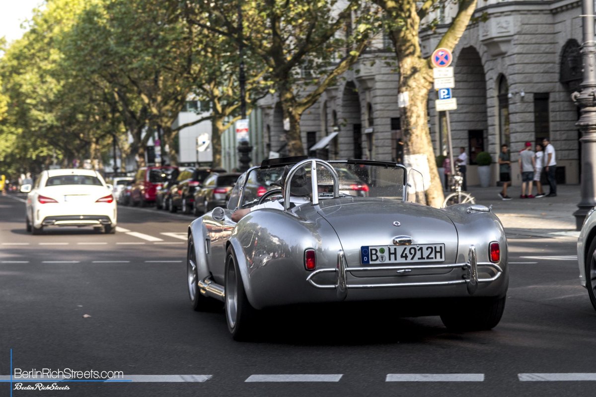 AC Cobra 427 spotted in Berlin — BerlinRichStreets
